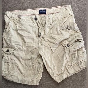Men’s size 38  American Eagle Cargo Shorts